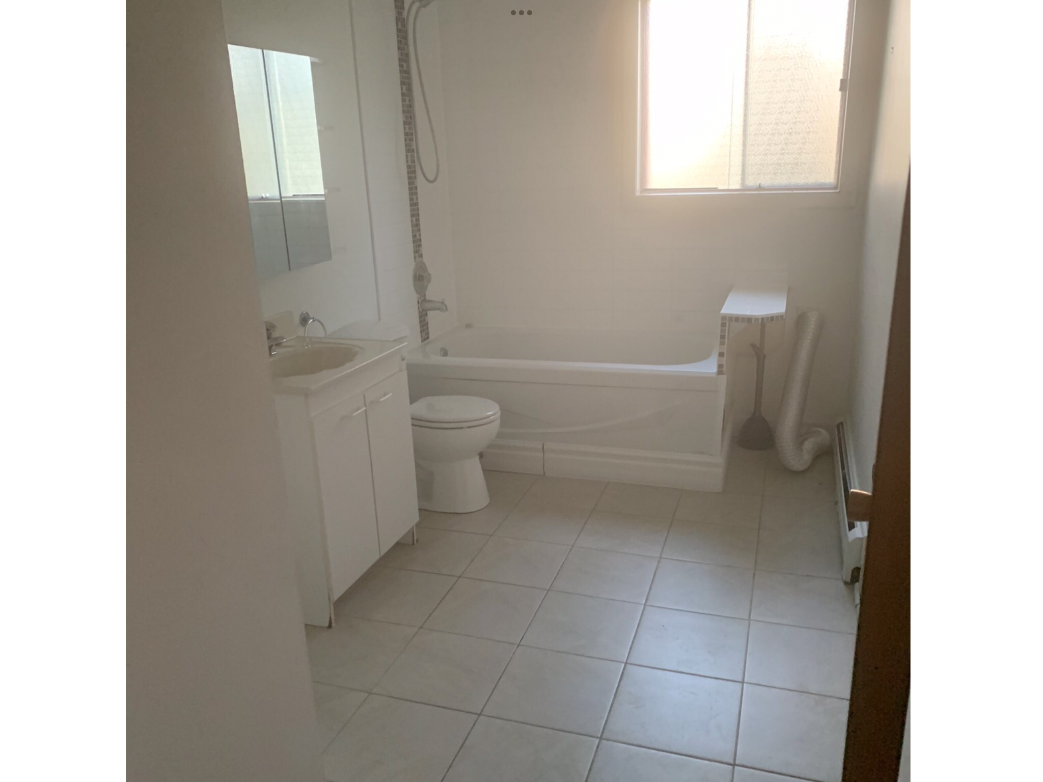 Salle de bain avant
